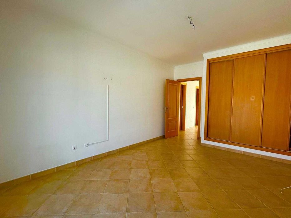 Moradia T3+1 no Pinhal Novo com Espaço Exterior e Garagem