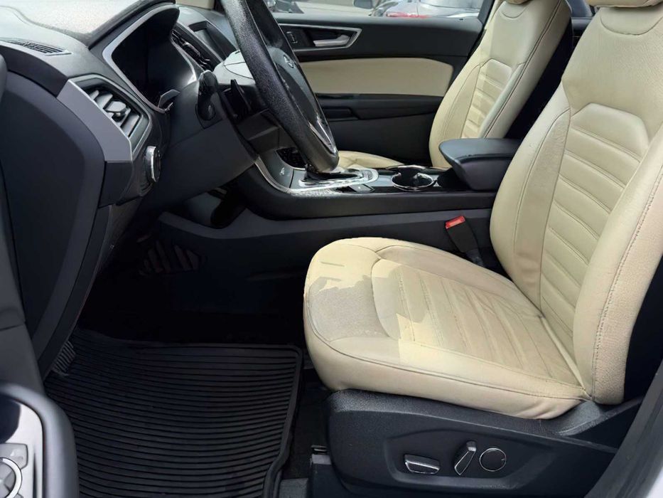 Ford Edge      2017