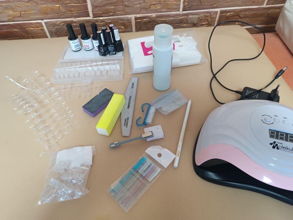 Продаю лампу і все що необхідне для наращування коштів ціна за все що