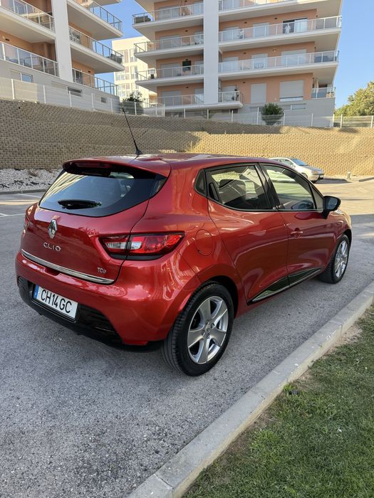 Clio TCe 0.9 Limited• Red Interior Touch Pack • Hands Free • Ecran • Camera de Ré • Keyless Entry • Keyless Start • Poucos Km • IPO 7/27 • Revisado