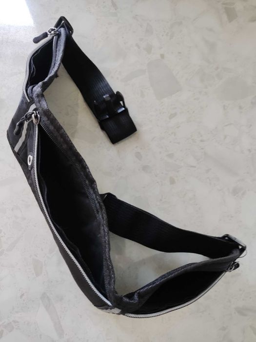 Saszetka, nerka, pas biodrowy, biegi, turystyka, odblaski.