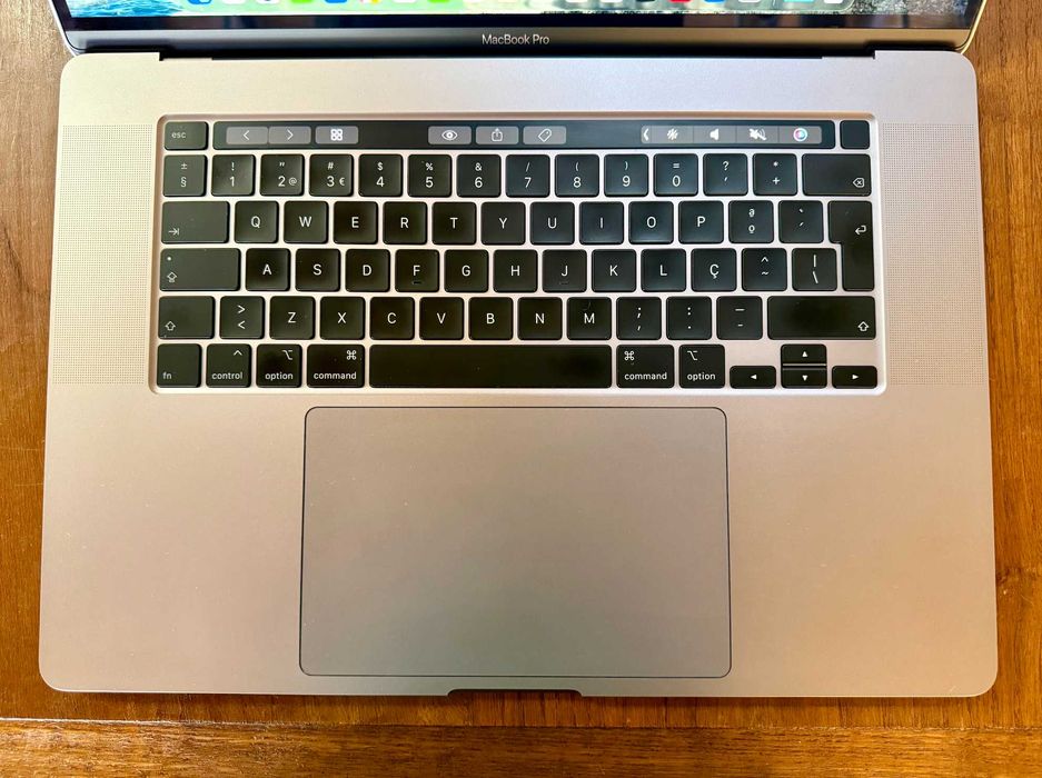 MacBook Pro 16" 2019 ( 2TB SSD / 32GB / i9 ) TOPO