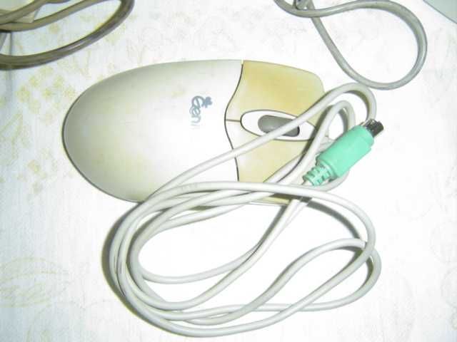Old Computer Mice511439401680250882