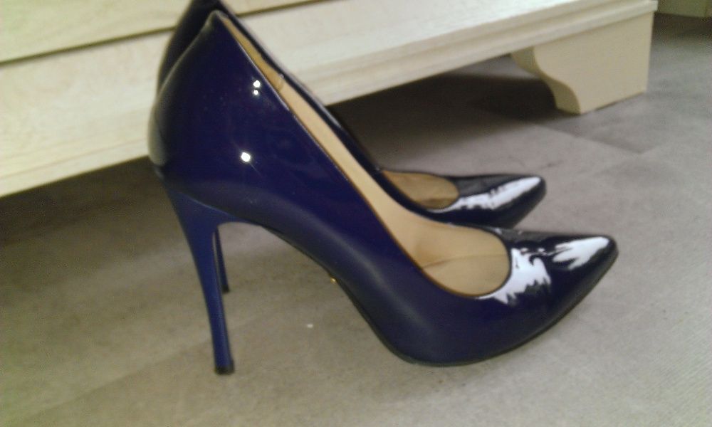 Venezia Szpilki  czółenka granatowe 37