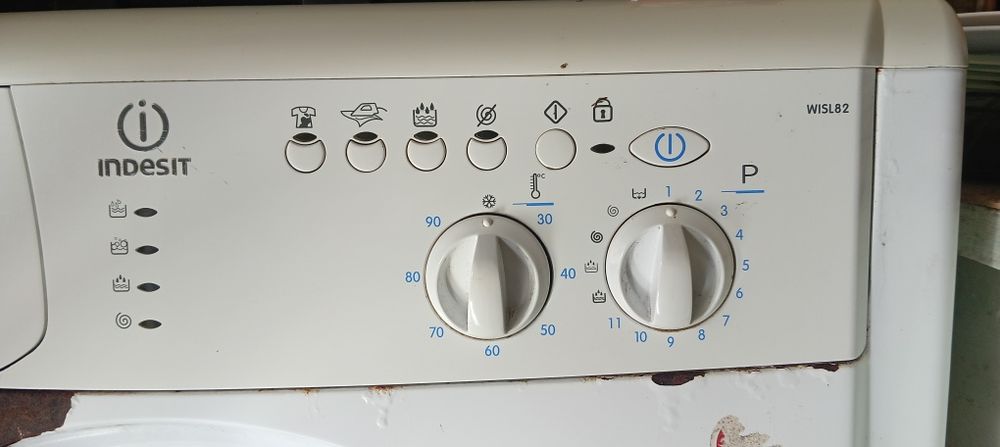 Indesit WISL 82 пральна машина