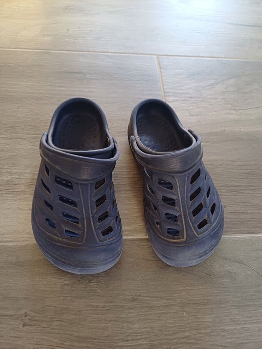Buty, klapki do wody r 30
