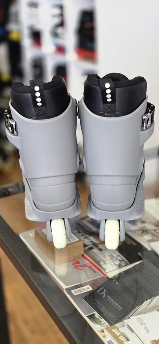 Rolki agresywne Them 909 v4 new szare Medium