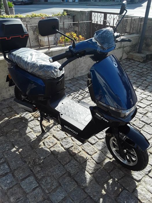 Scooter Eleteica Neovolt