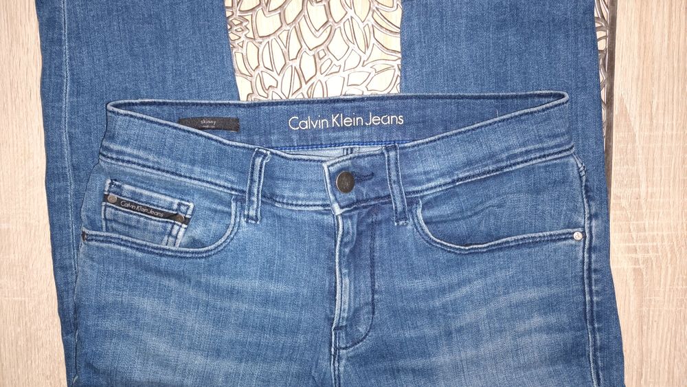 Jeansy Calvin Klein.