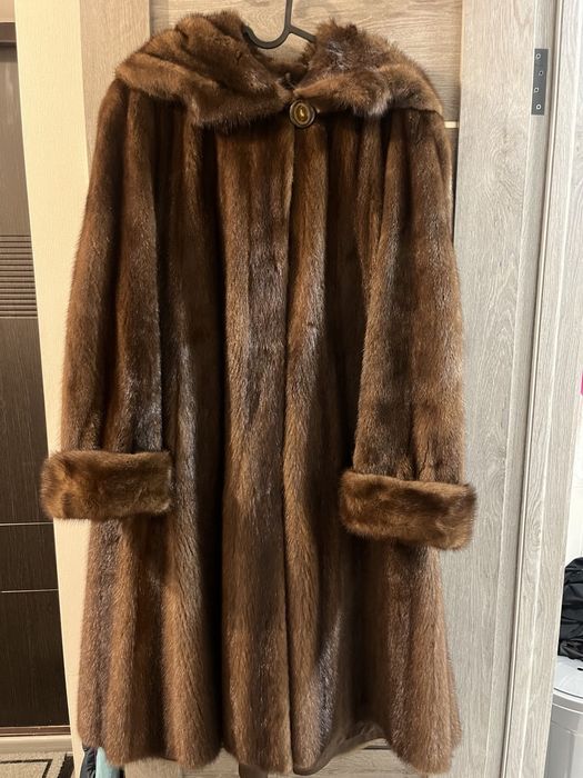 Продається натуральна норкова шуба