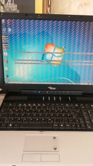 17 " Fujitsu-Siemens.