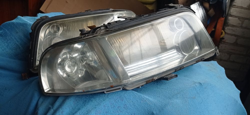 Audi A8 S8 D2 lampy ksenon