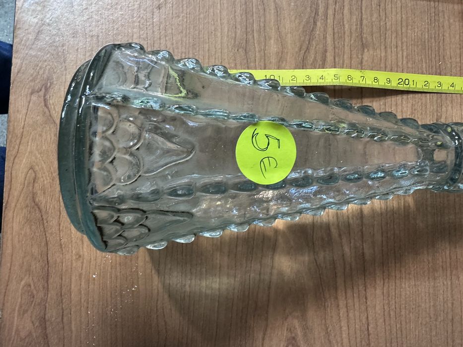 Garrafa antiga em vidro grosso,lindissima medidas nas fotos