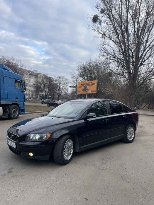 Вольво с40 гарна комплектація