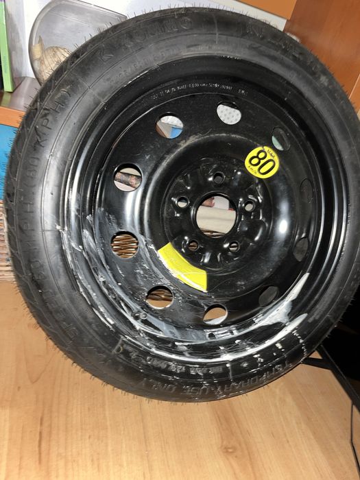 Kit Pneu Suplente Novo 16" (5 Furos) + Macaco Norauto 2T