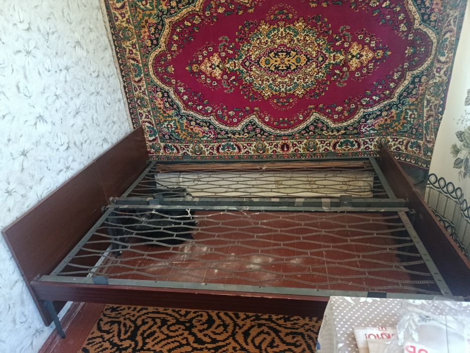 Ліжко 140*200 без матрасів