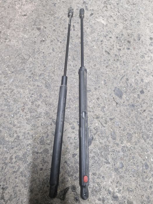 Амортизатори капота мерседес w203 c180 c200 c320