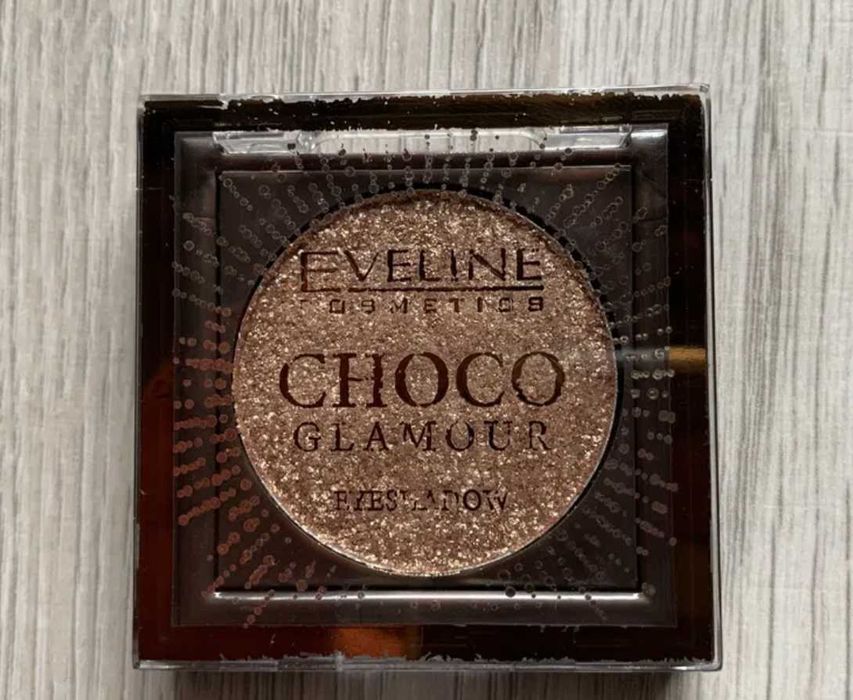 Eveline Cosmetics Choco Glamour błyszczący cień-toper do powiek