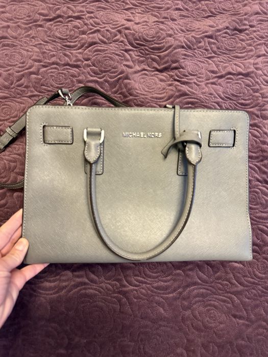 Продам оригинальную сумку Michael Kors