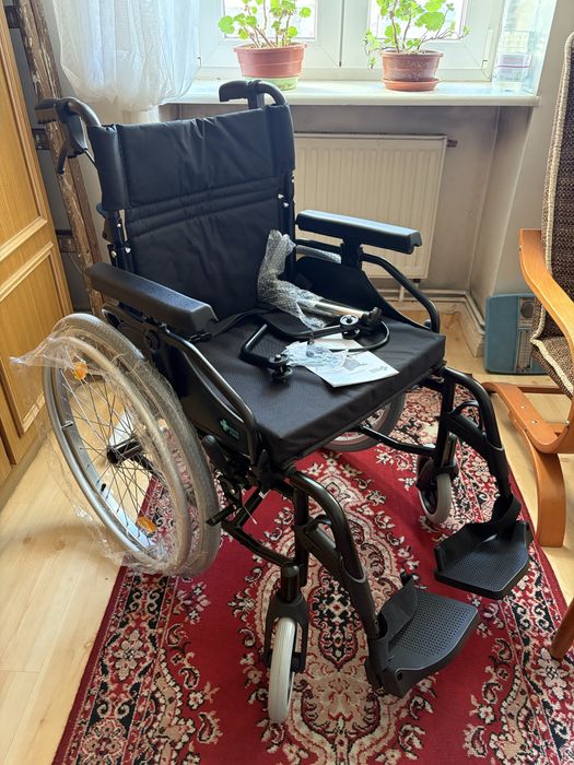 Nowy wózek inwalidzki CRUISER ACTIVE REHA FUND