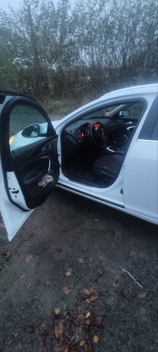 Опель інсігнія  .