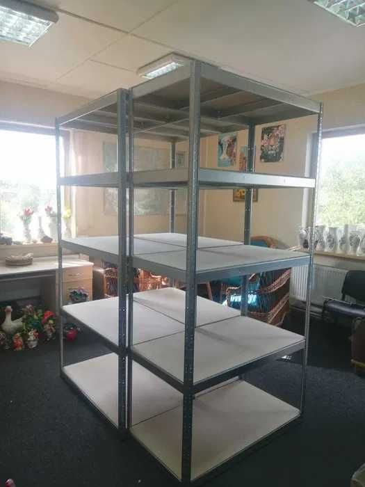 Стелажі на зачепах