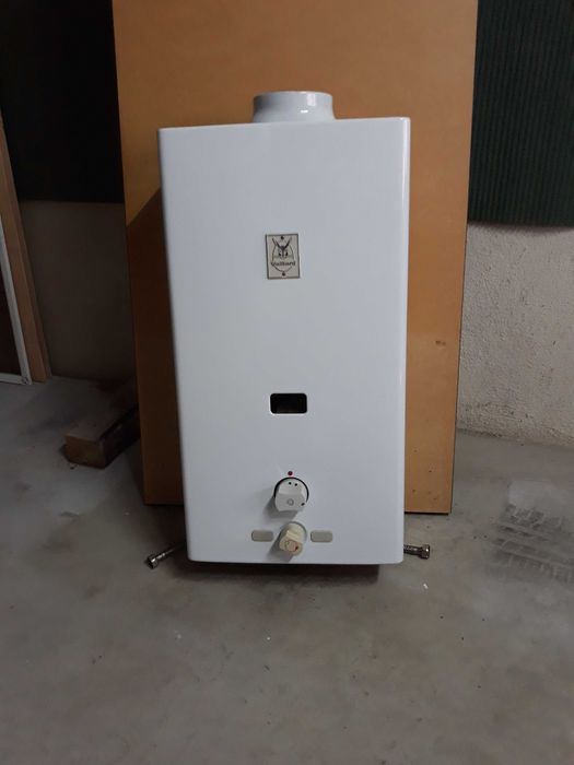 Esquentador Vaillant de 11 lt., gás de garrafa propano,em bom estado