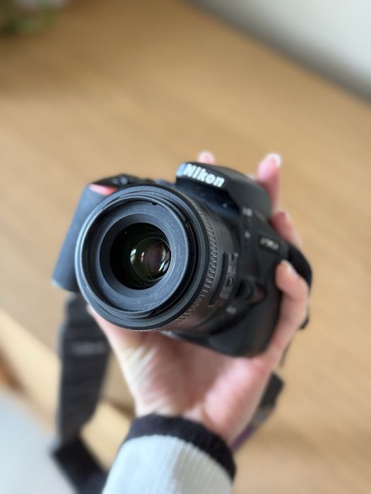 NIKON 5600 + Nikkor 18-55mm + Nikkor 35mm | w super stanie
