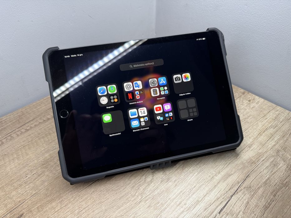 Ipad pro 32GB ios 18.3 tablet UAG futeral obudowa