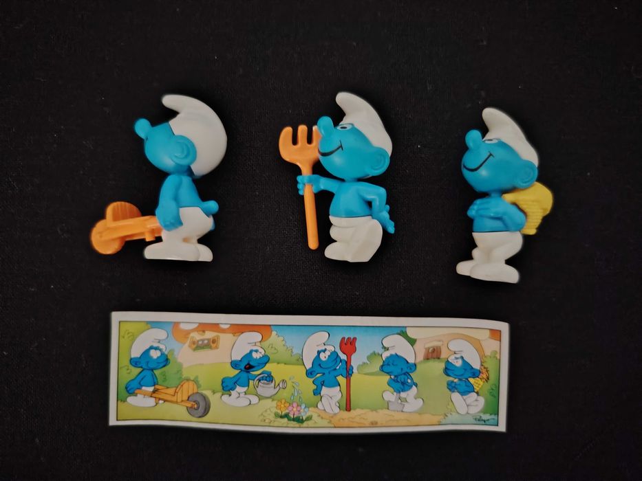 Bonecos Smurfs Ovos Kinder