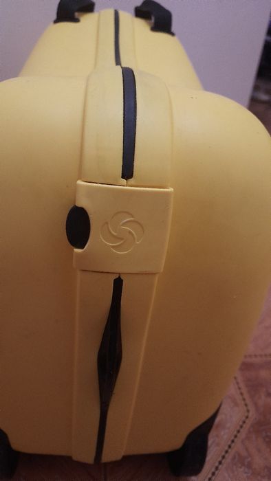 Дитяча валіза бджілка Samsonite