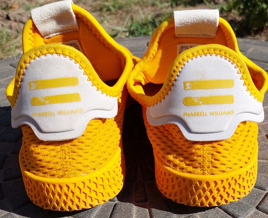 кросівки adidas Pharrell Williams Tennis Hu