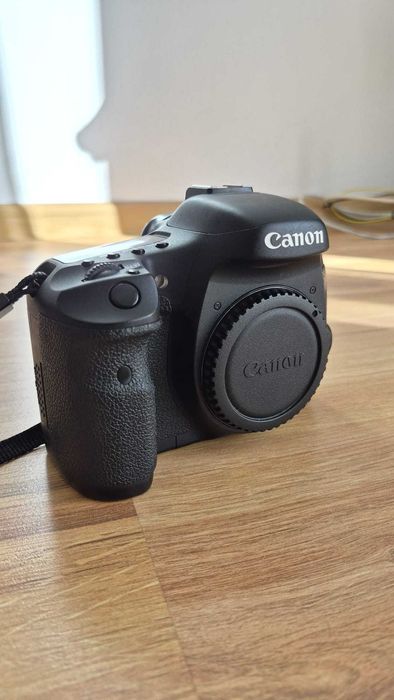 Canon EOS 7D + obiektywy + akcesoria