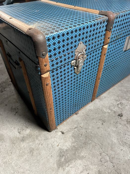 Mala de madeira sala