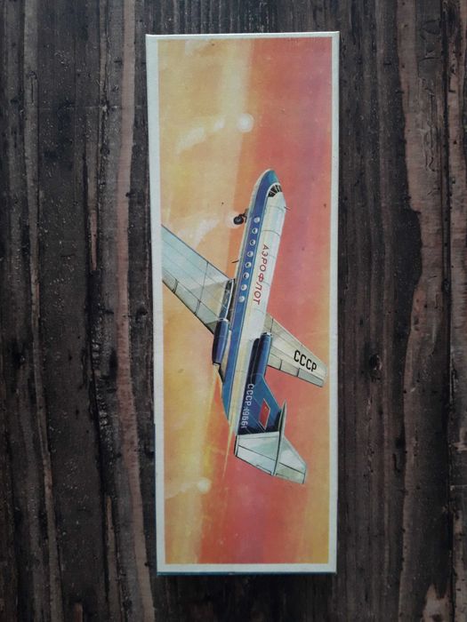 сборная модель самолета ЯК-40 ГДР