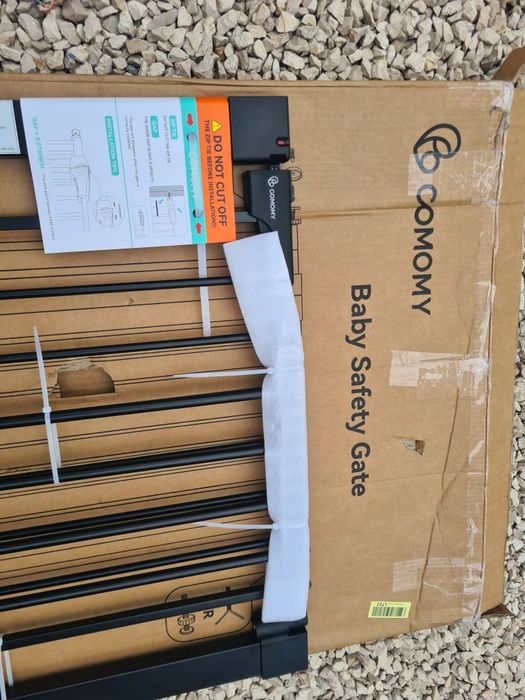 Bramka zabezpieczająca na schody czarna 74-90cm