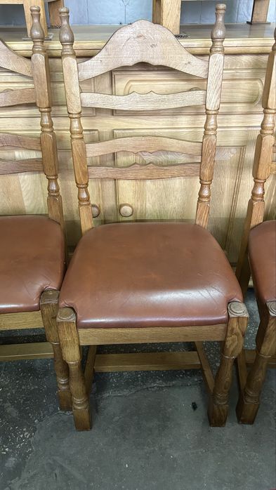 Стільці деревьяні , стулья деревянные, кожанные