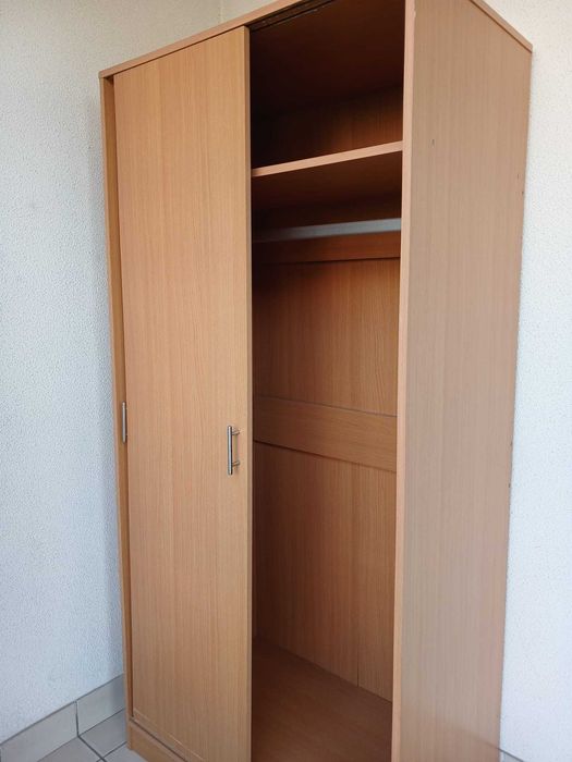 Roupeiro / Guarda-roupa com portas de correr