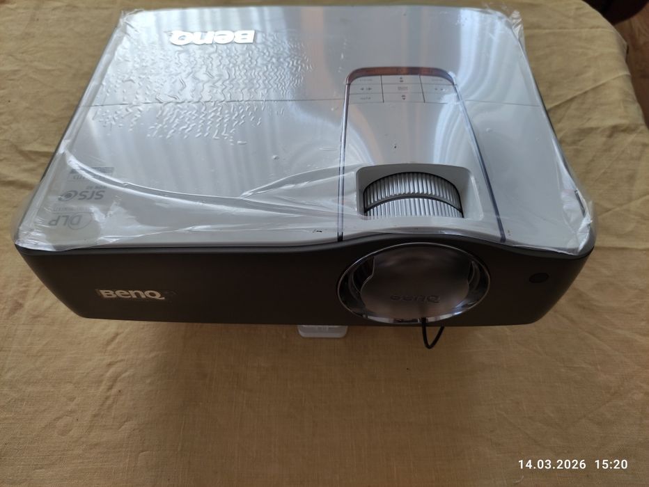Проектор BenQ W1200-DLP- Full HD новий