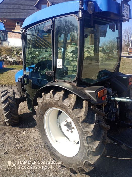 Ciągnik sadowniczy komunalny New Holland TCE 50