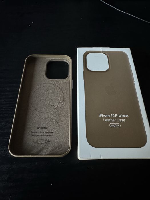 Cala de pele com MagSafe Apple Original