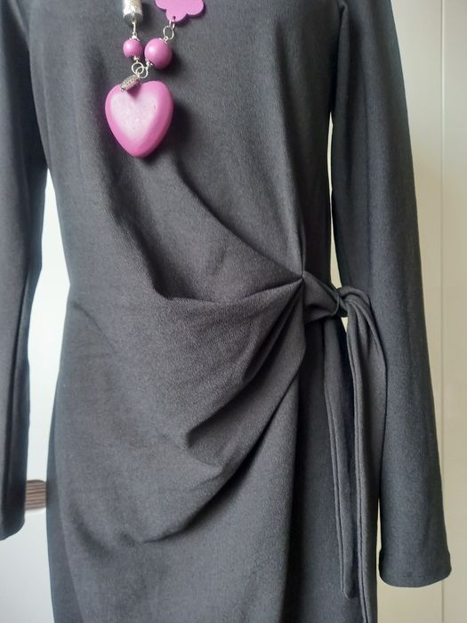 Przepiękna sukienka czarna Tom Tailor roz M lejącą mała czarna