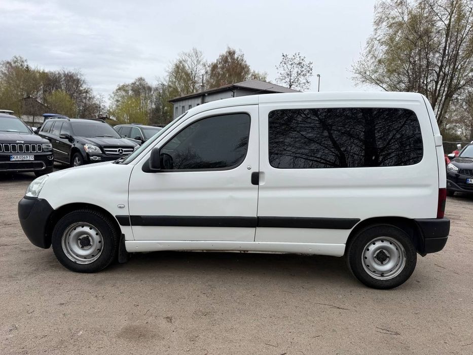 Продам Пежо партнер