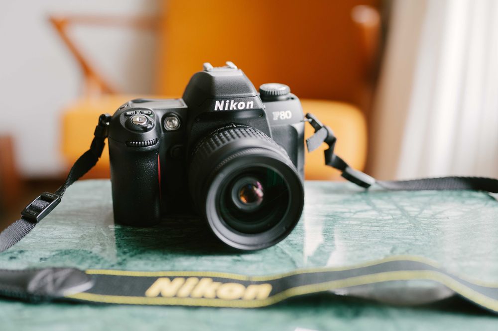 Nikon F80 + Nikkor 28-80mm f/3.3-5.6