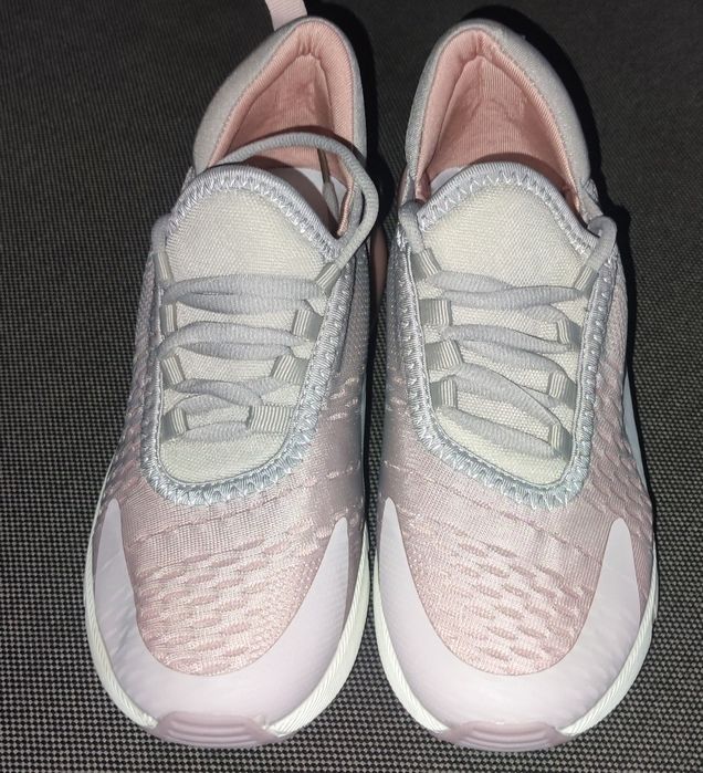 Buty sportowe pudrowy róż