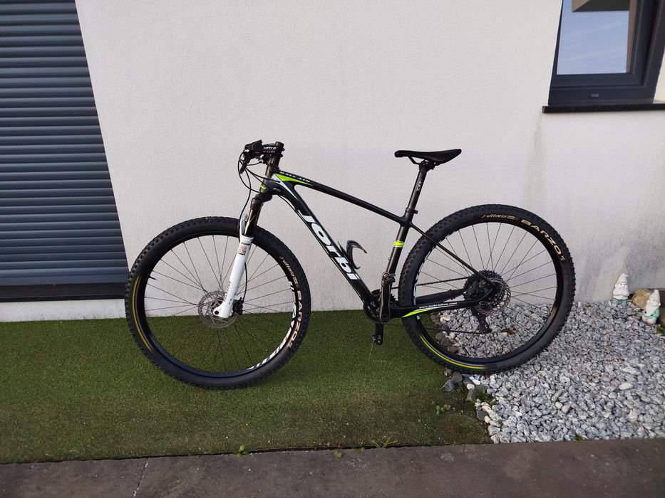 Bicicleta Jorbi carbono 29