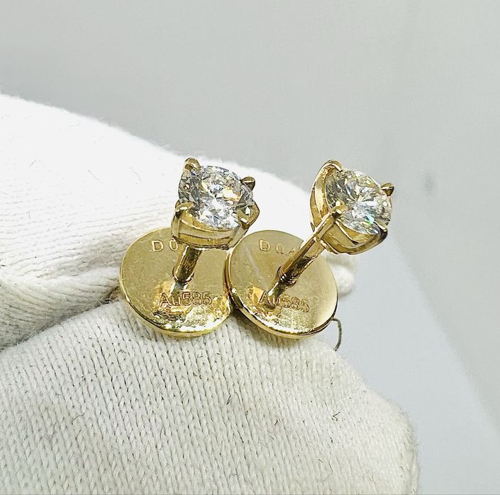 Золоті сережки пусети з діамантами 0.40 карат. Бриллианты.