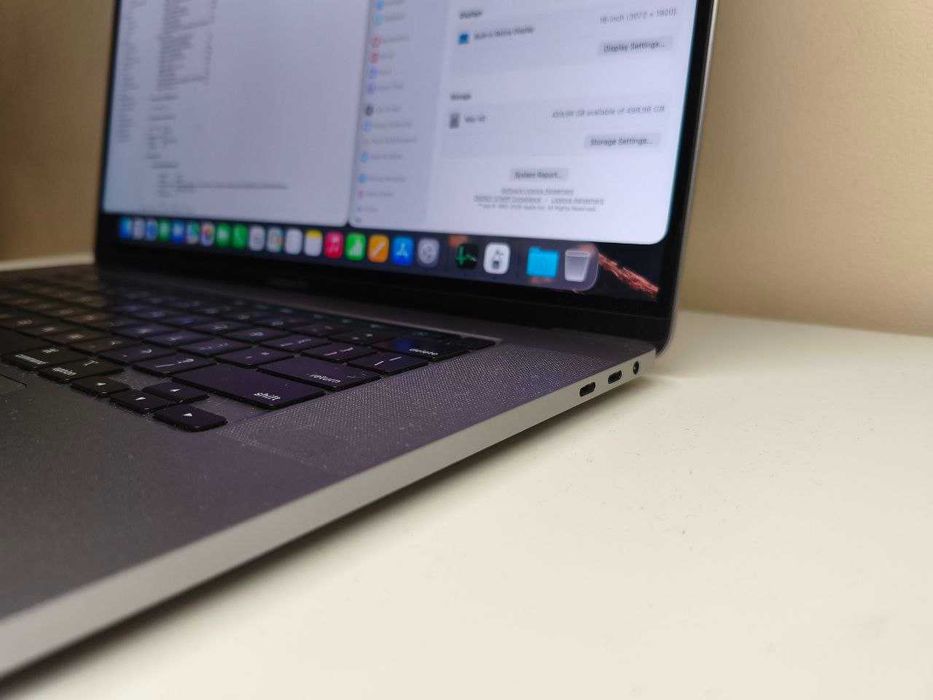 Продам MacBook Pro 16 (2019) i9 32 RAM/512 SSD