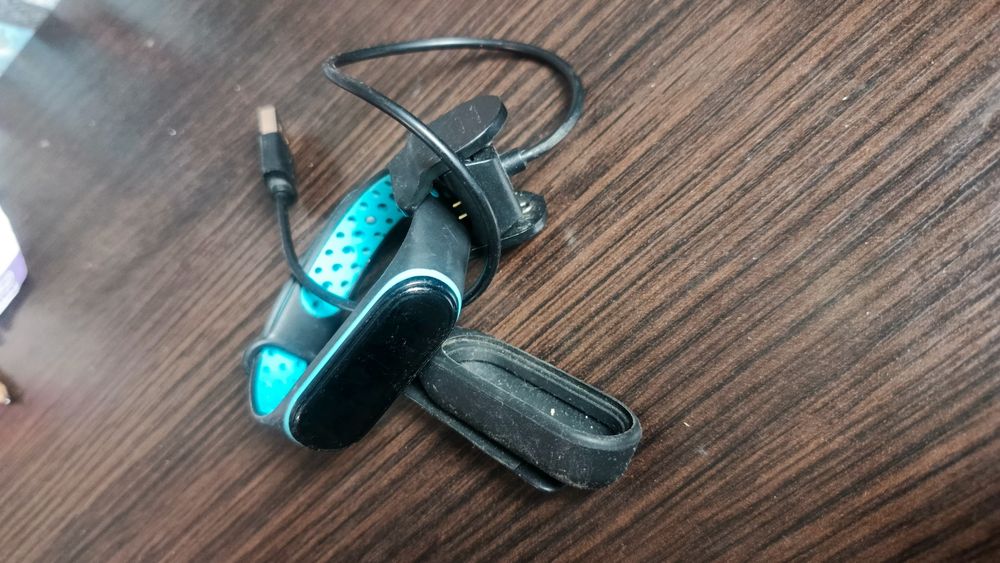 Фитнес браслет Mi band 4 nfs