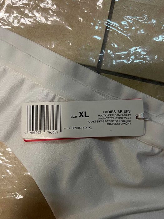 Białe stringi Henderson roz.XL